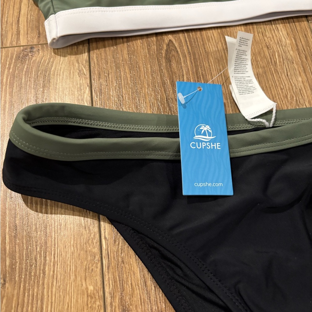 Cupshe Green and Black Bikini Set Minimalist Swimwear - Picture 2 of 4